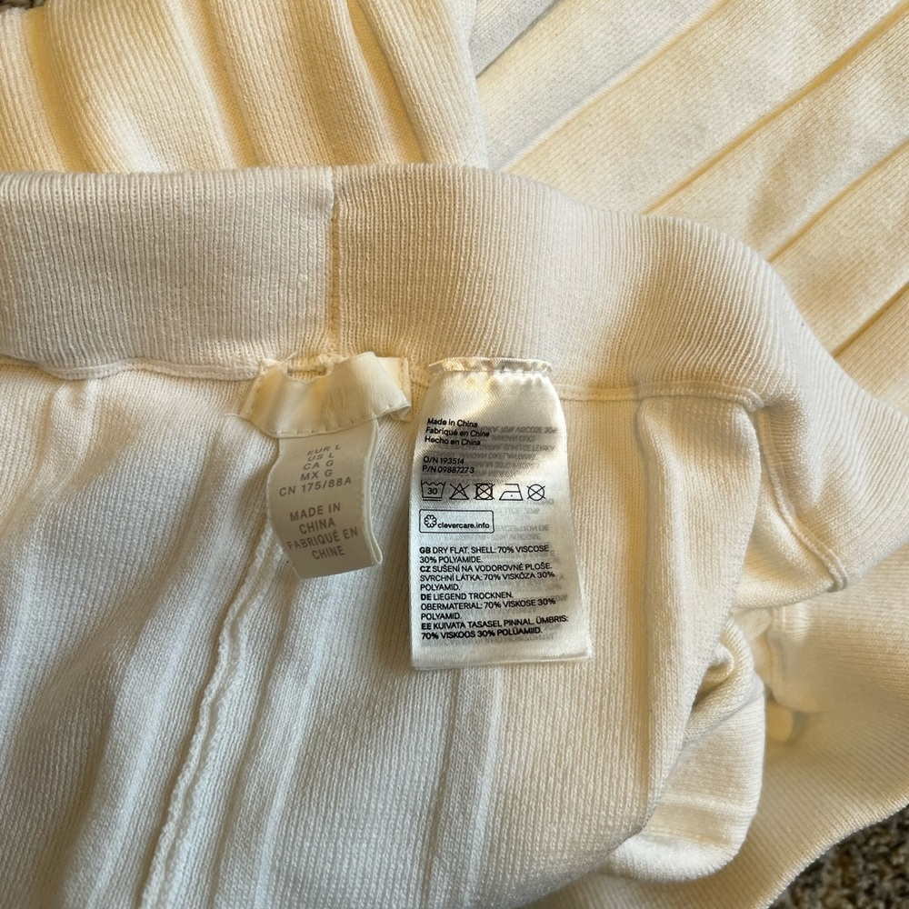 H&M White Ribbed Knit Pants - Picture 3 of 3